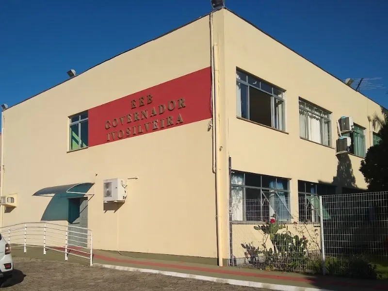 EEB Governador Ivo Silveira - Palhoça
